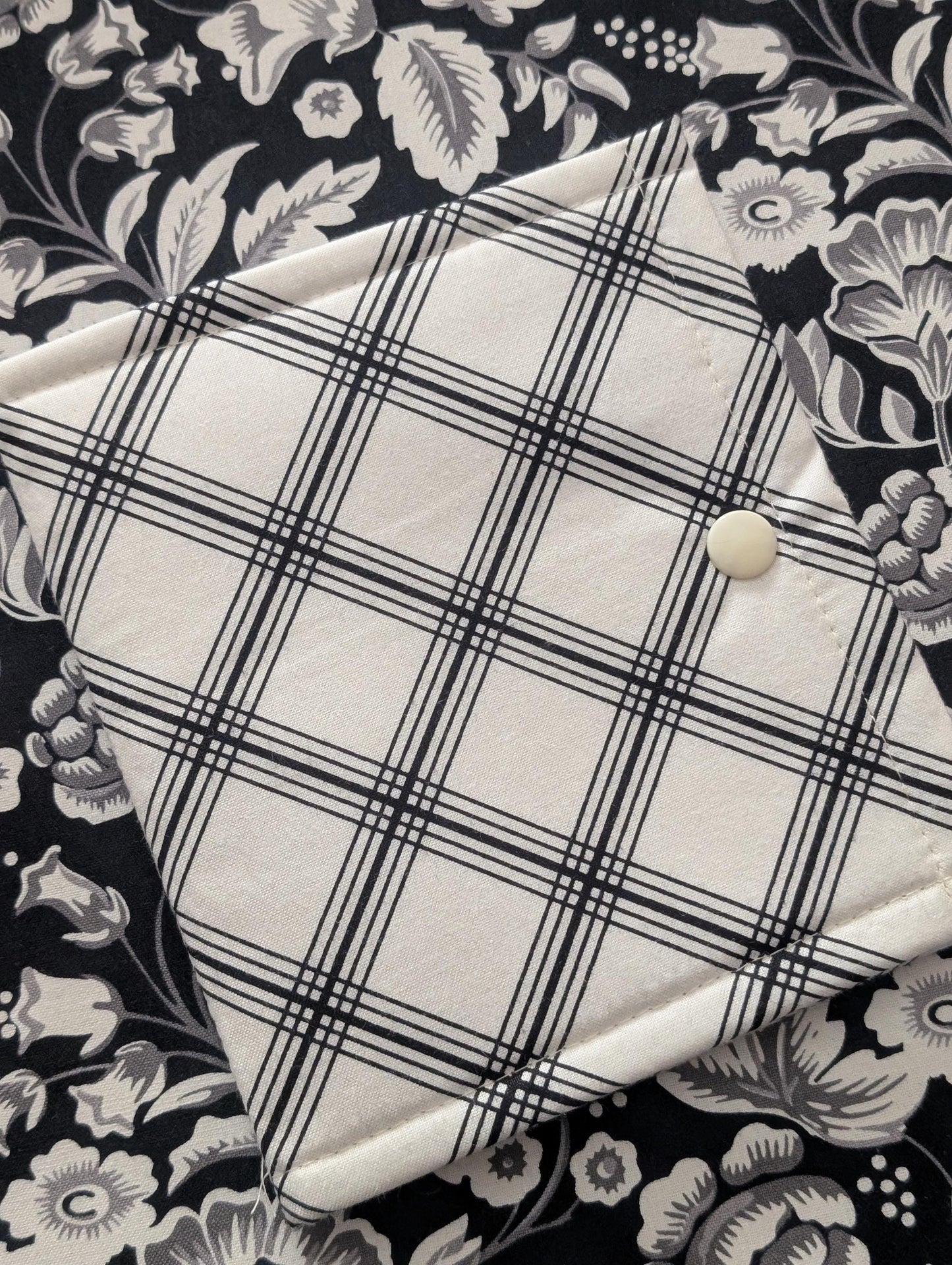 Midnight Meadow Vinyl Front Project Bag for Cross Stitch Needlepoint Embroidery WIP Organizer Scrapbooking