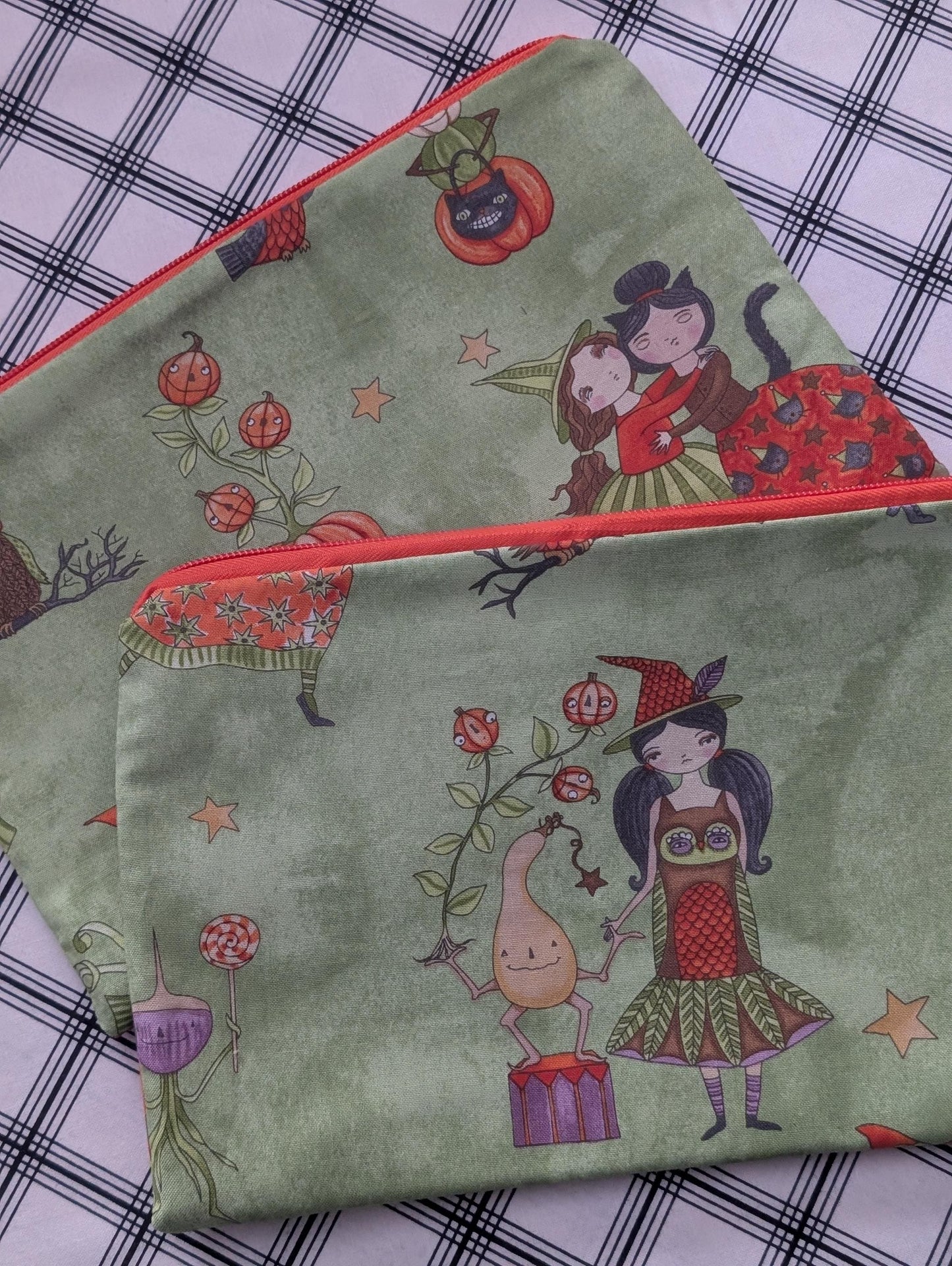 Ghoul Friends Green Vinyl Front Project Bag for Cross Stitch Needlepoint Embroidery WIP Organizer Scrapbooking