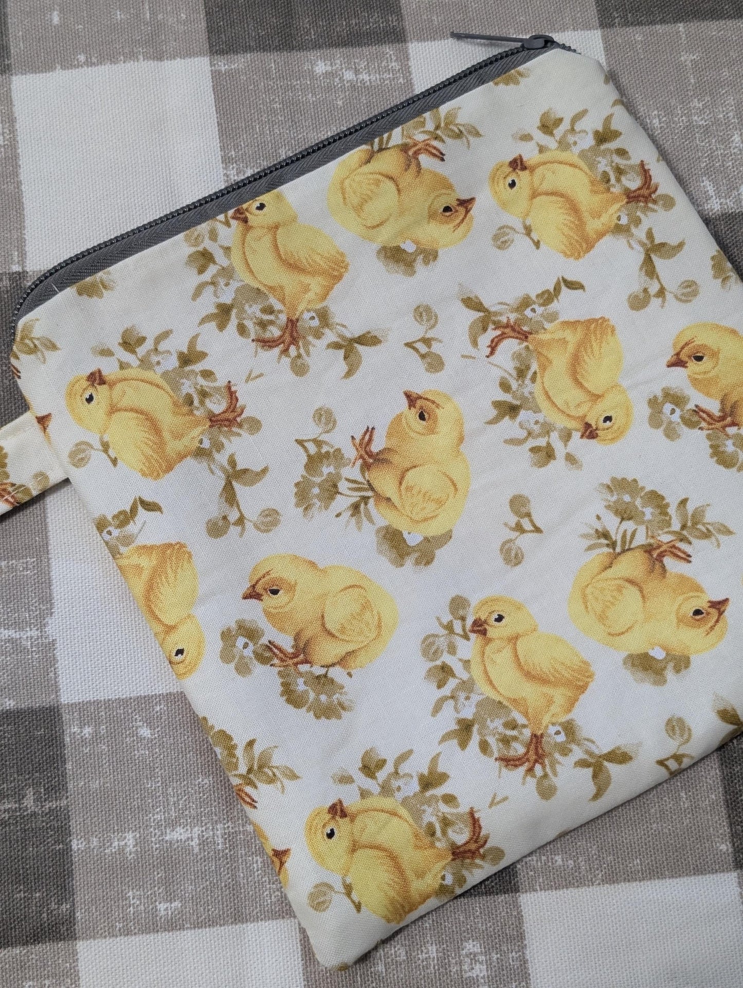 Notion Pouch for Holding Crochet Hooks with Silicone Beads Focal Topper Ergonomic Handle