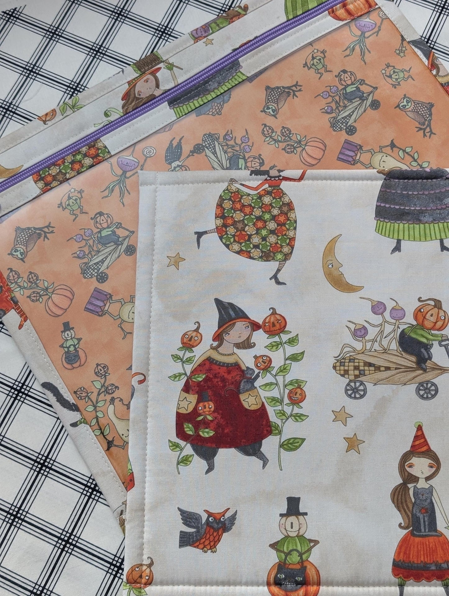 Ghoul Friends Cream Vinyl Front Project Bag for Cross Stitch Needlepoint Embroidery WIP Organizer Scrapbooking