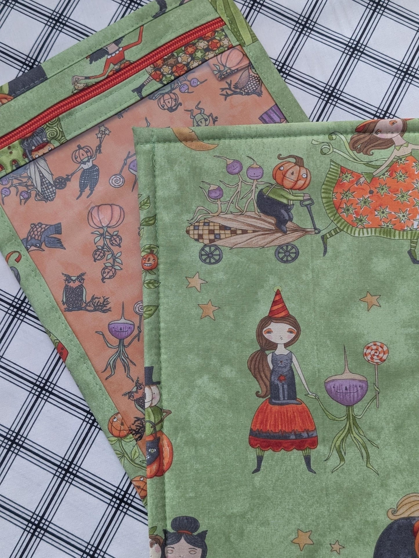 Ghoul Friends Green Vinyl Front Project Bag for Cross Stitch Needlepoint Embroidery WIP Organizer Scrapbooking